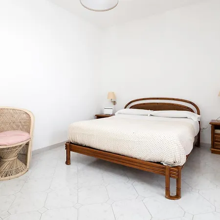 Capo Sereno - Large & Bright With Terrace Апартаменты Сорренто