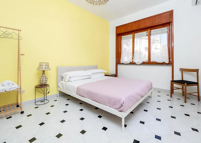 Capo Sereno - Large & Bright With Terrace Sorrente