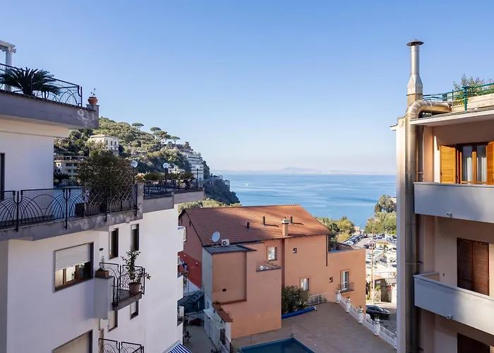 Capo Sereno - Large & Bright With Terrace Sorrente