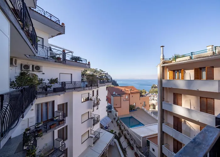 Capo Sereno - Large & Bright With Terrace Sorrente