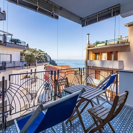 Capo Sereno - Large & Bright With Terrace *