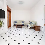 Capo Sereno - Large & Bright With Terrace Apartment *