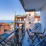 Capo Sereno - Large & Bright With Terrace Apartment