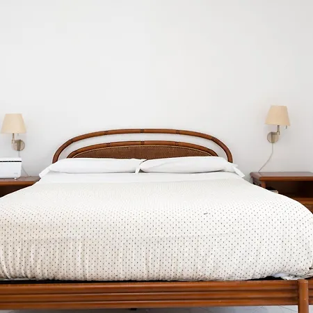 Capo Sereno - Large & Bright With Terrace *