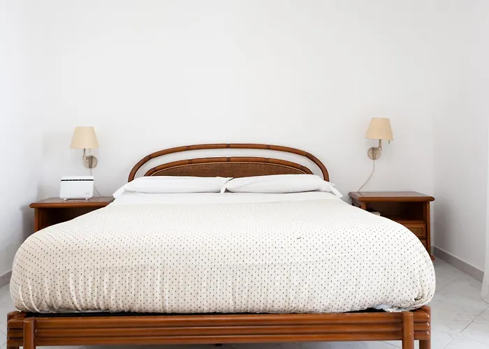 Capo Sereno - Large & Bright With Terrace *