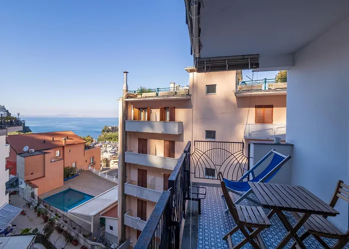 Capo Sereno - Large & Bright With Terrace