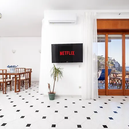 Capo Sereno - Large & Bright With Terrace Sorrento