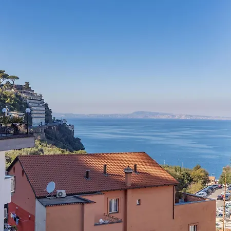 Capo Sereno - Large & Bright With Terrace Apartmán *