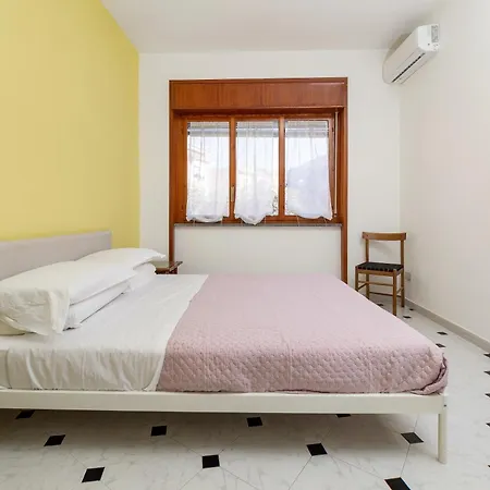 Capo Sereno - Large & Bright With Terrace Apartman Sorrento