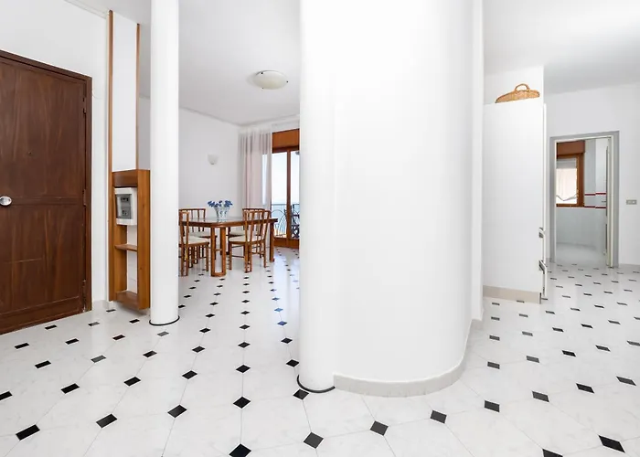 Capo Sereno - Large & Bright With Terrace